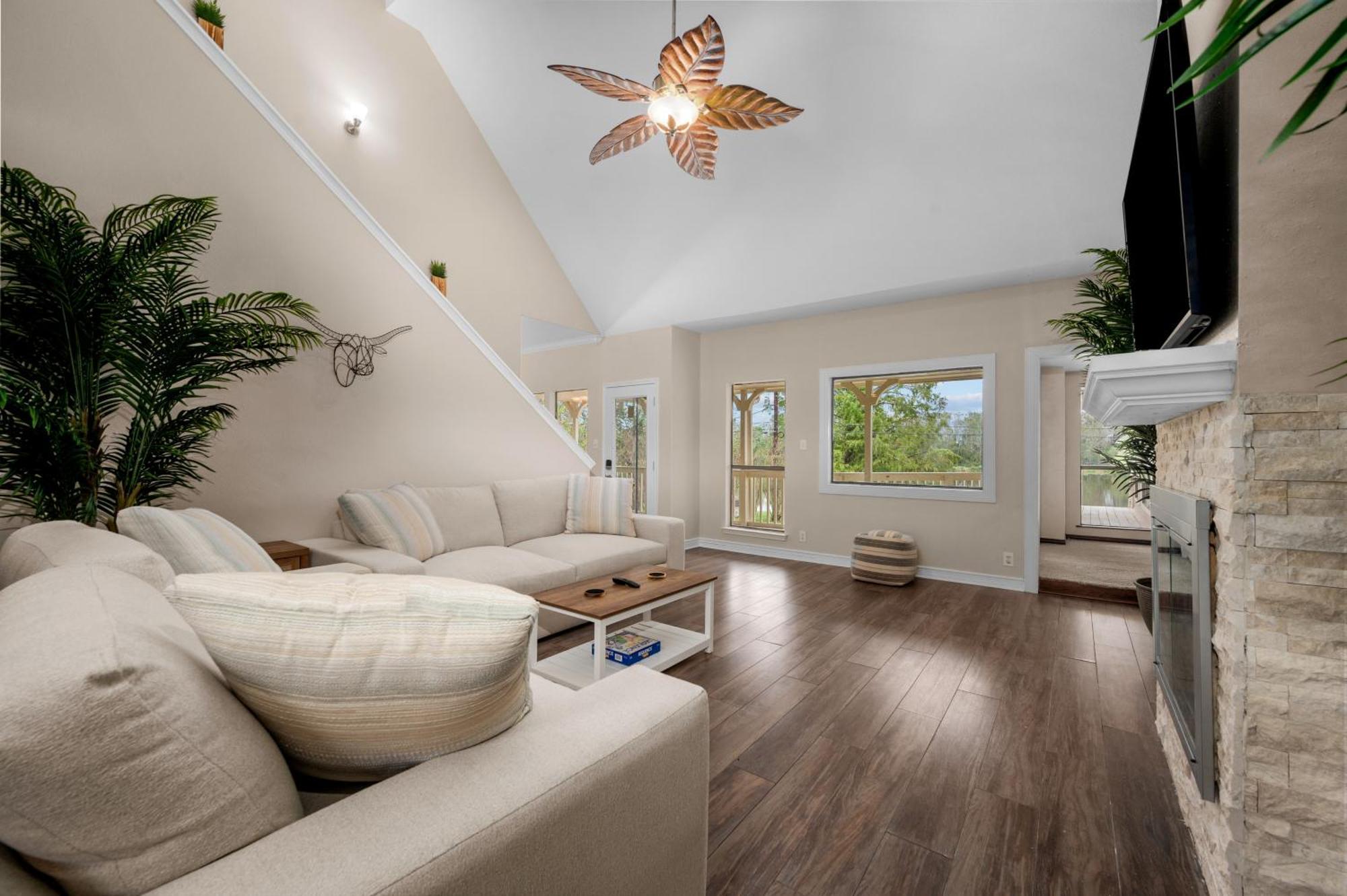 Woodlands Area Lake View Retreat Βίλα Conroe Εξωτερικό φωτογραφία